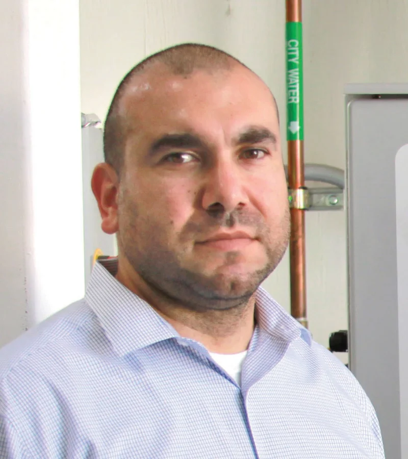 Testimonial Portrait of Garo Jekmeian